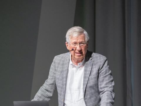 René Rhinow