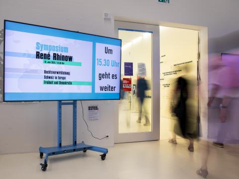Symposium René Rhinow Eingang